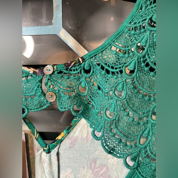 Daniel Rainn Decorative Lace Tank - Sizes 1X & 2X - Picture 4 of 5